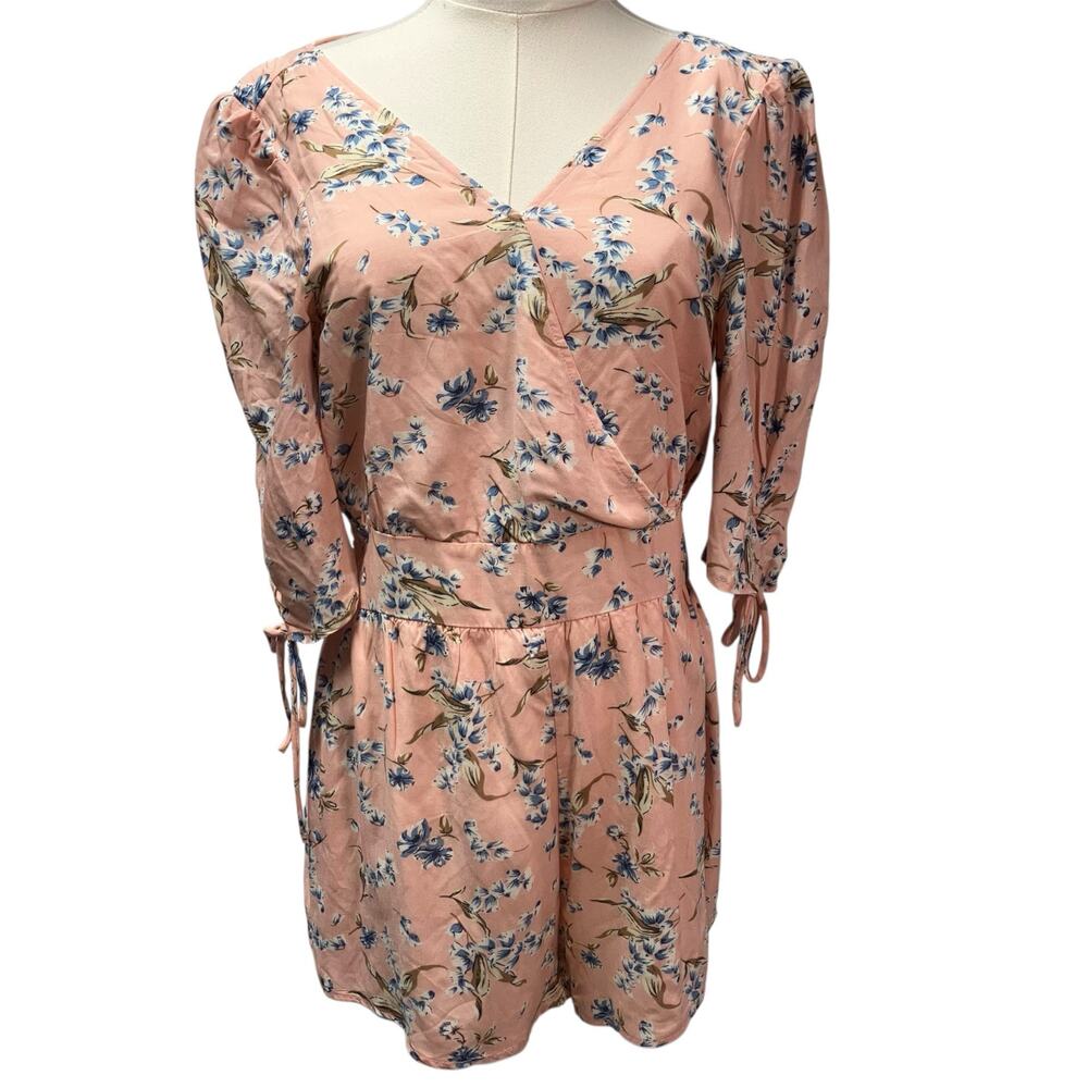 Le Lis Baby Pink Floral Romper Womens Medium Rayon Open Back Short Sleeve